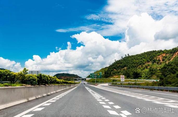 交通运输部10月9日发布了《公路工程设施支持自动驾驶技术指南》,详细